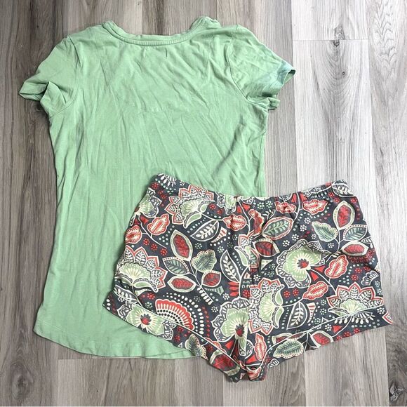 Vera Bradley Pajamas Women’s Small Floral Paisley Print Shirt and Shorts Set - Picture 2 of 8